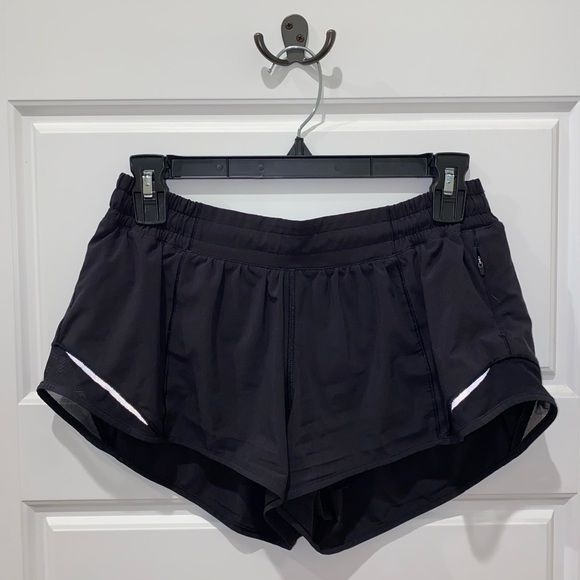 lululemon athletica Pants - Lululemon hotty hot low-rise lined shorts 2.5”